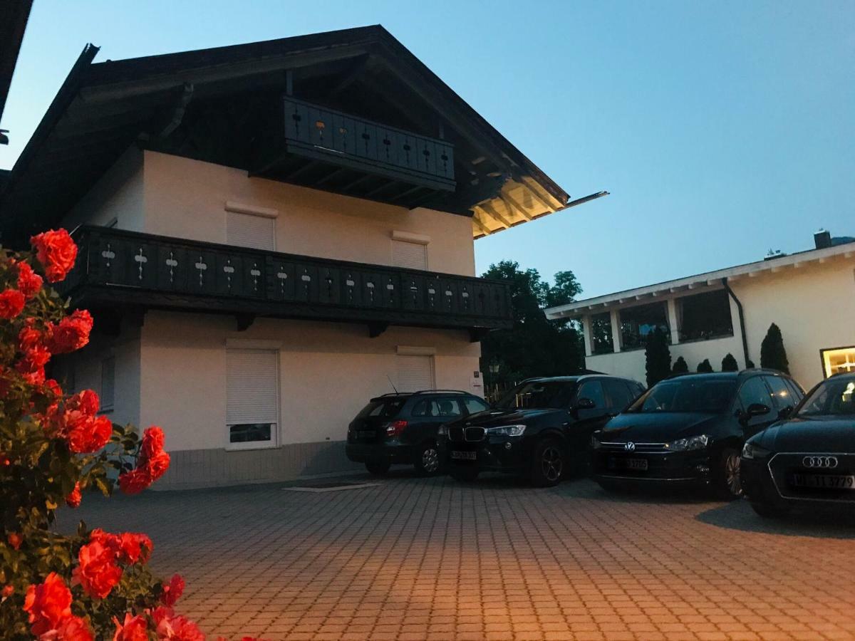 Ferienhaus Butterfly Гармиш-Партенкирхен Екстериор снимка